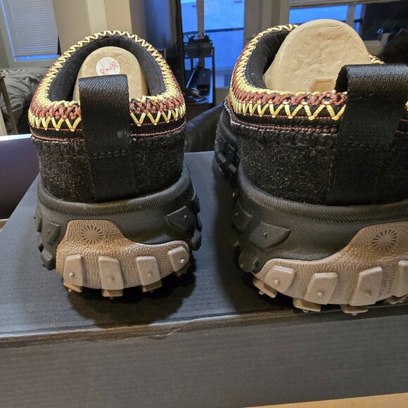 UGG Venture Daze Red Jasper / Black Slipper Shoes 1154530 MENS 10 NEW - Picture 3 of 13